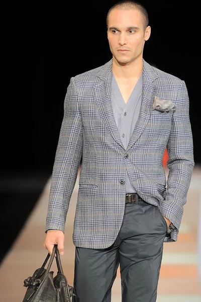 Look 50